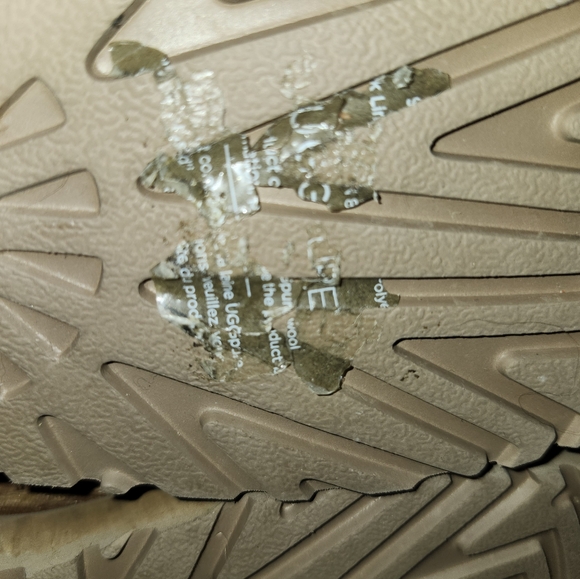 Genuine UGG Boots - Picture 9 of 9